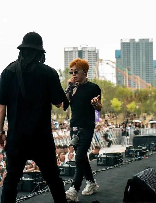 吃瓜视频我网八英里,揭秘吃瓜视频背后的娱乐江湖