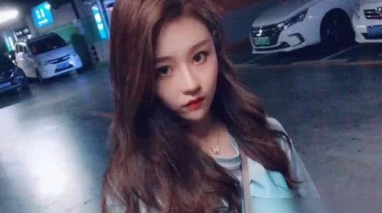 吃瓜抖音网红千万粉丝,揭秘网络红人的崛起之路