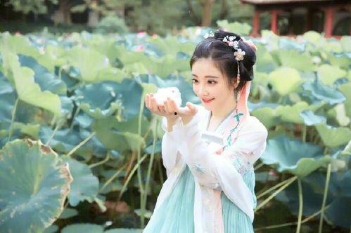 汉服网红吃瓜图片高清,一场视觉与味蕾的双重盛宴