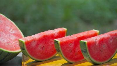 播放搞笑吃瓜视频素材网,让你笑到肚子疼