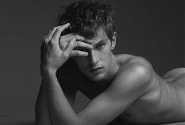 吃瓜网红和男模亲嘴,吃瓜群众热议现场