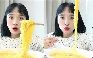 山东网红吃瓜闺蜜视频,山东网红闺蜜吃瓜视频引发热议