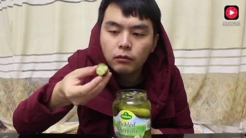 网红吃瓜三男一女是谁啊,揭秘神秘组合背后的故事