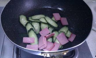 网红吃瓜红肠图片高清视频,高清视频揭秘美味瞬间